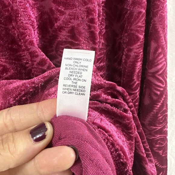 Cato Burgundy Red Velvet Hi-Lo Flare Sleeve Flowy Tunic Top Womens Size XS Boho - Picture 8 of 8